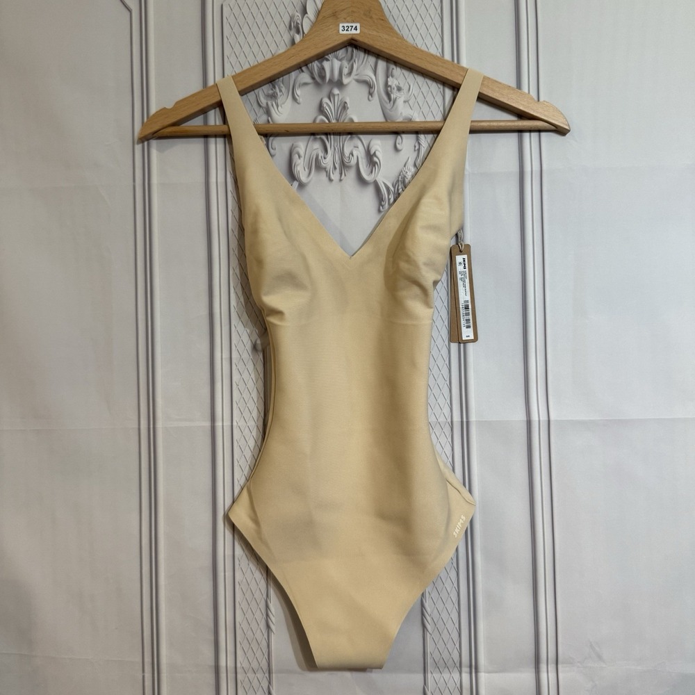 SKIMS sold n/a PLUNGE THONG BODYSUIT  Size X n/a